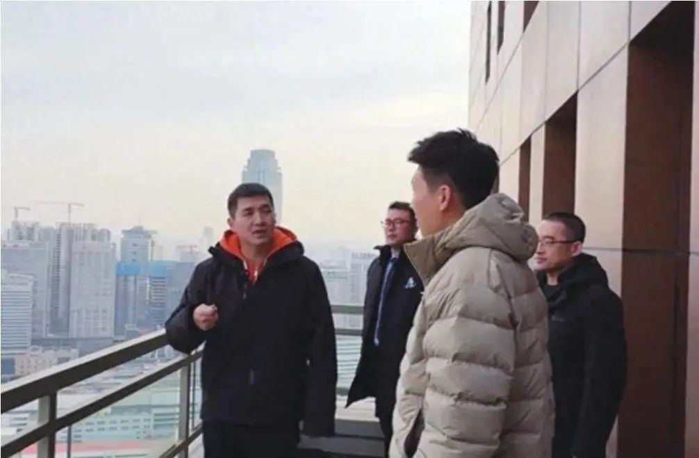 媒体:副区长搭档网红主播卖房,合适吗?